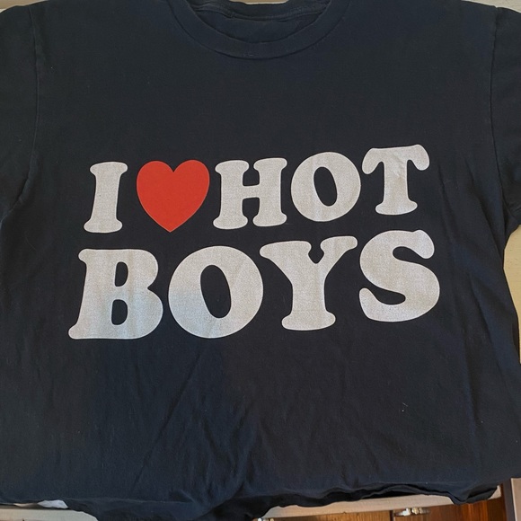I ❤️ HOT BOYS t shirt (unisex size M) - Picture 3 of 3